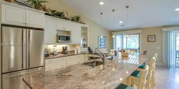 6 Braddock Bluff Drive