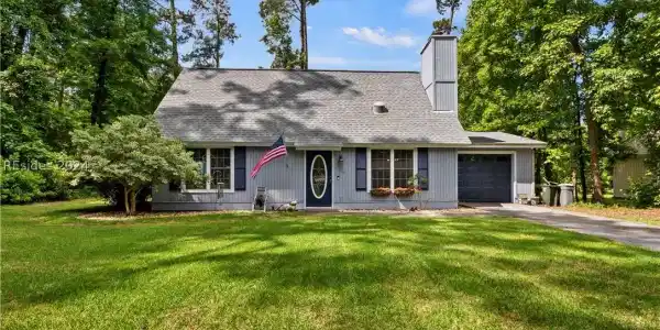 28 Squiresgate Road