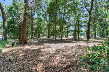 6 Colleton River Drive