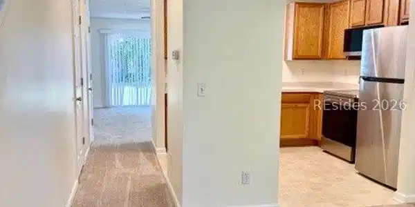 Image 4: Hallway to family room Image 4: Hallway to family room