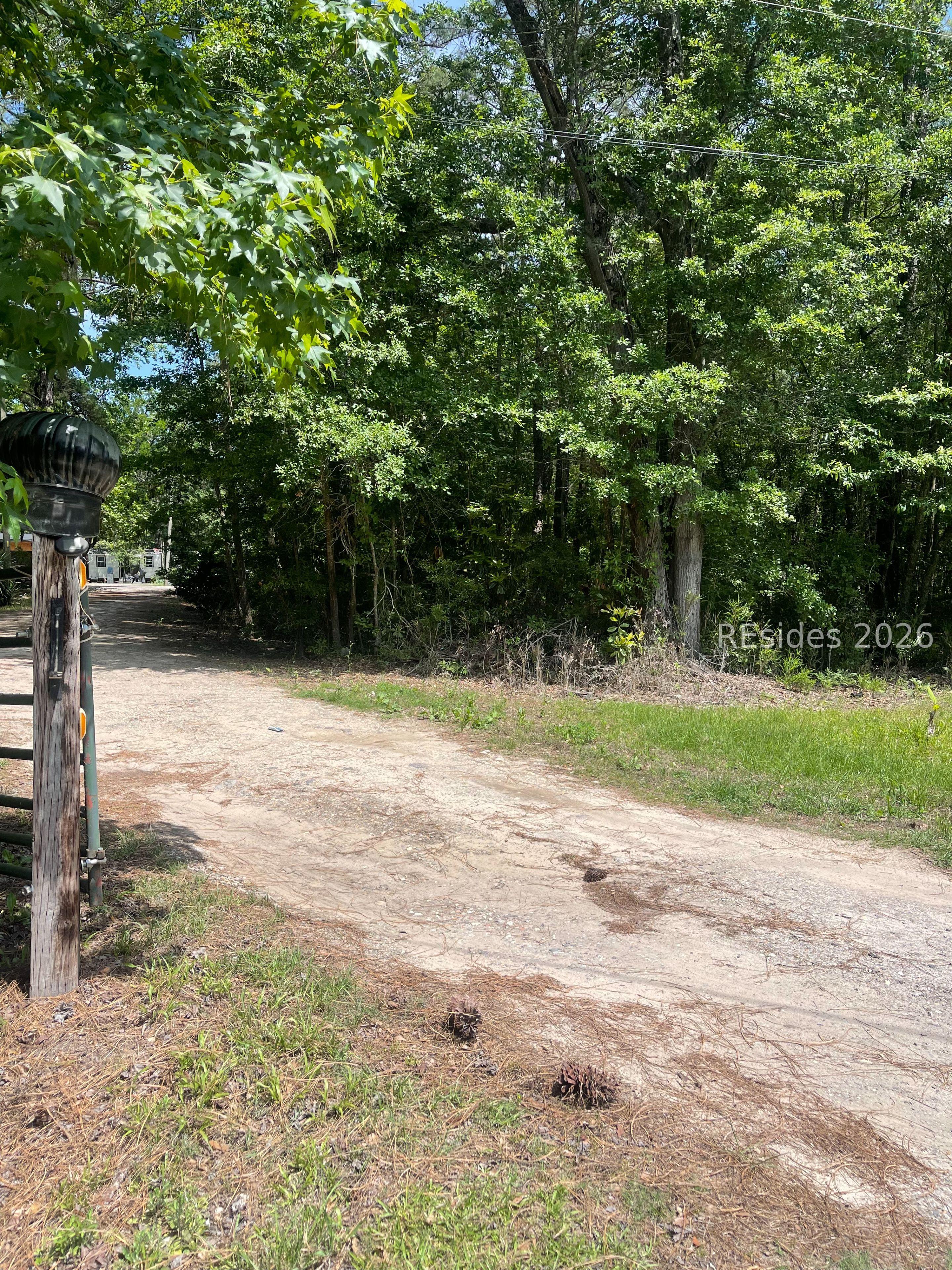 Image 2: Lot Access Image 2: Lot Access