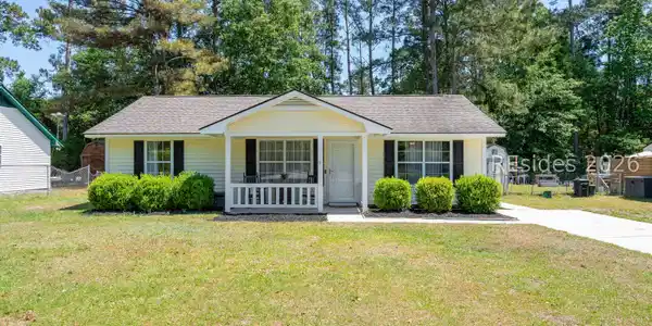3 Burlington Circle