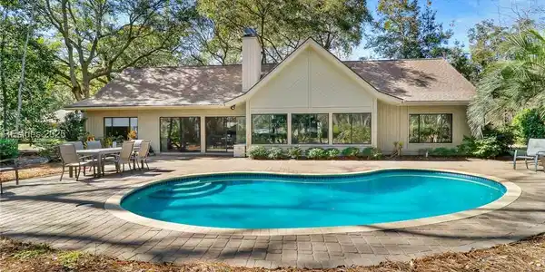 94 Coggins Point Road