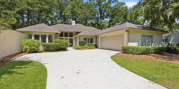 12 Golden Hind Drive