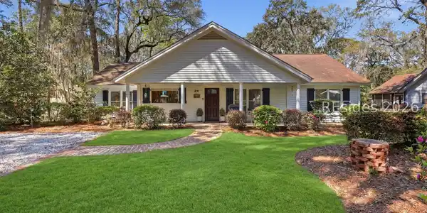 21 River Oaks Drive