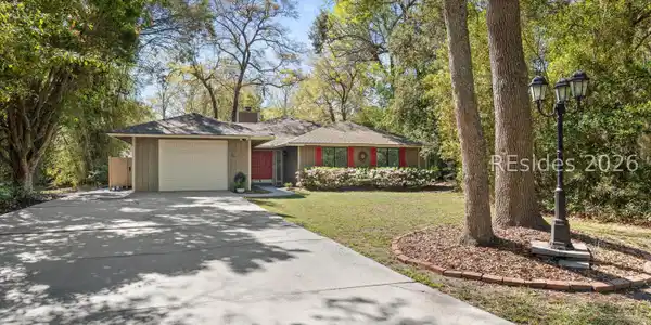 50 Squiresgate Road