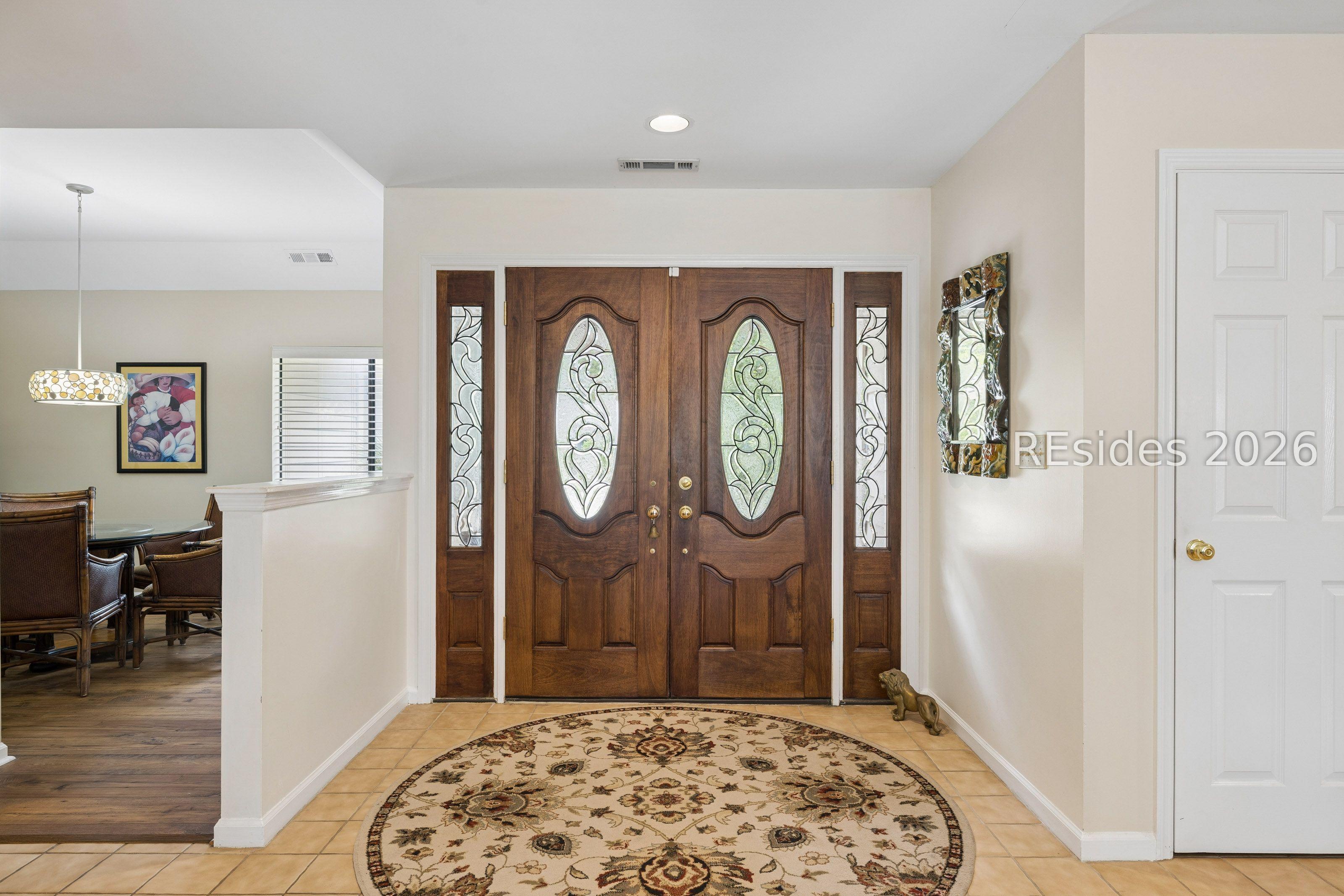 Image 4: Foyer