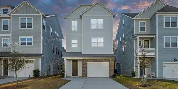 4 Broad View Lane