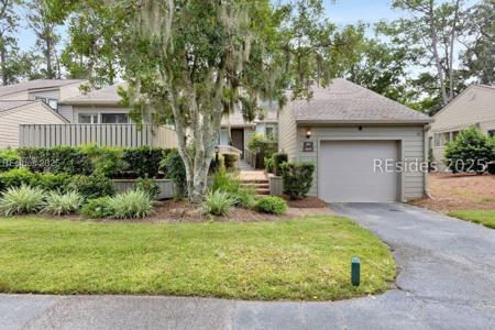40 Planters Wood Drive
