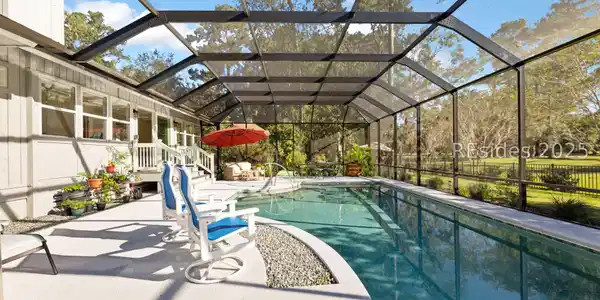 27 White Oaks Circle