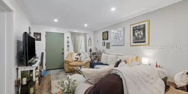 Image 4 Image 4