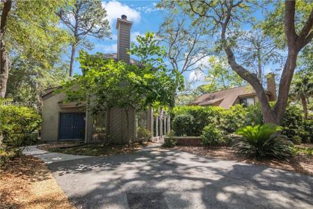 6 Bridgeport Lane