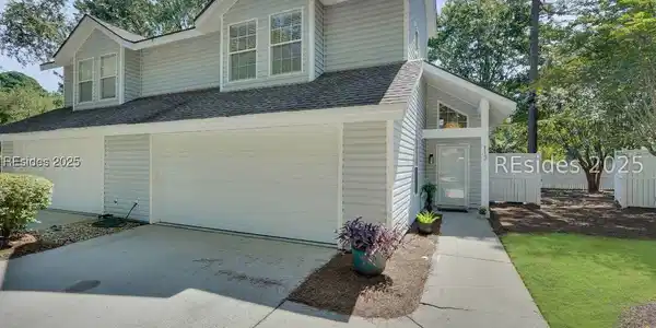 3 Lake Linden Lane