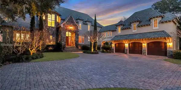 99 Oak Tree Road