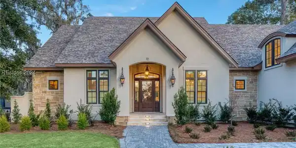 72 Oak Tree Road