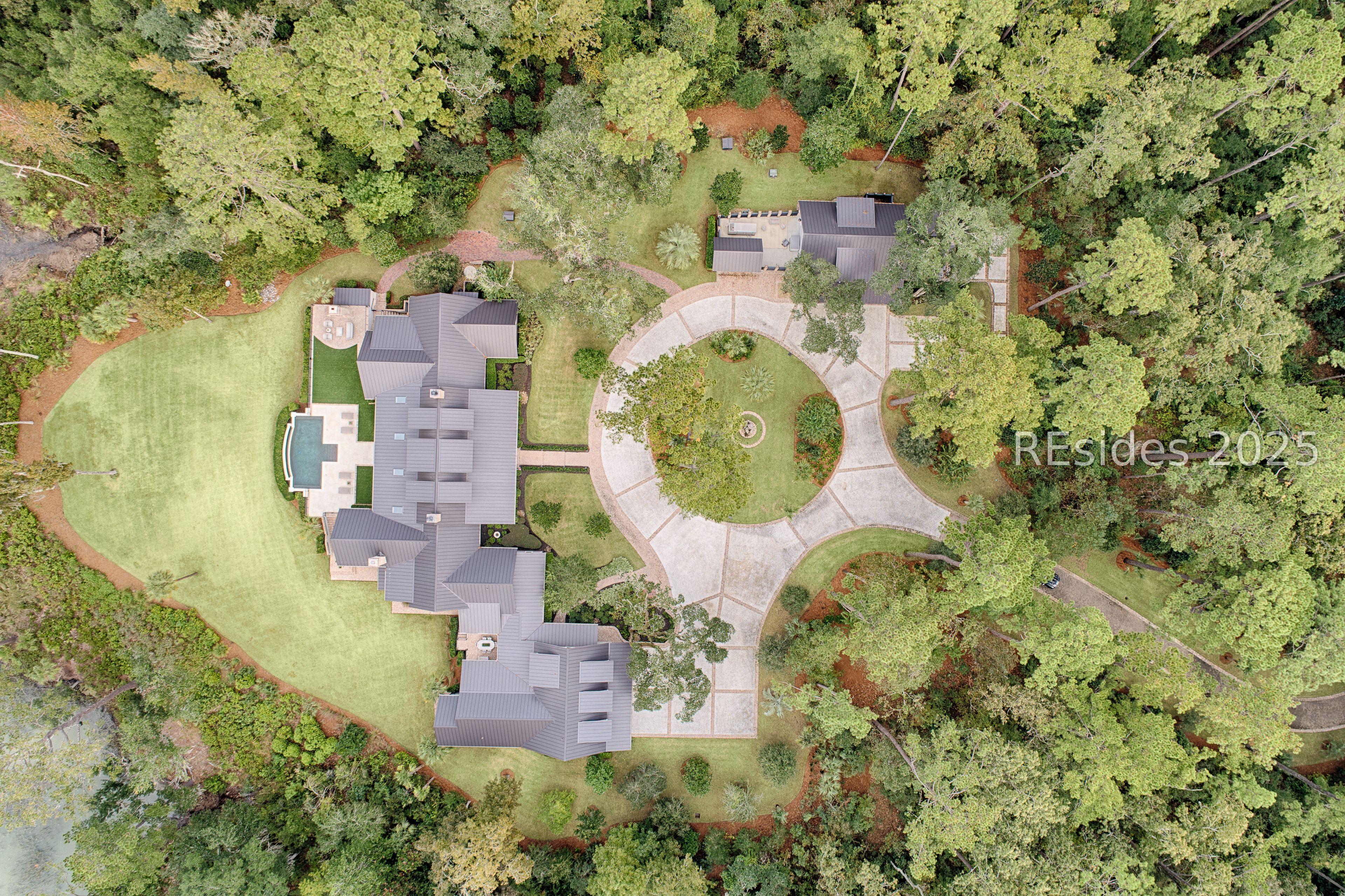 Image 3: Heron Hall Aerial