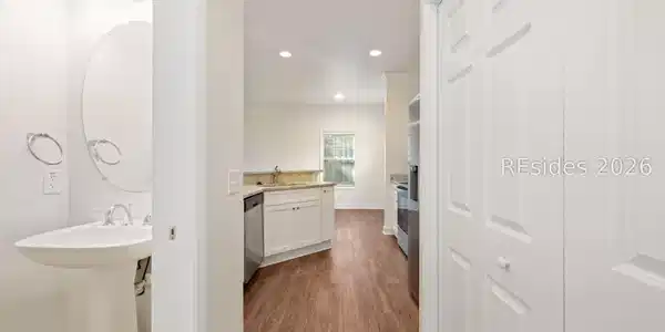 Image 4 Image 4
