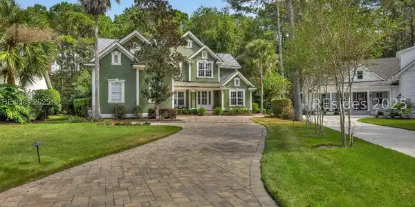 7 Dryden Circle