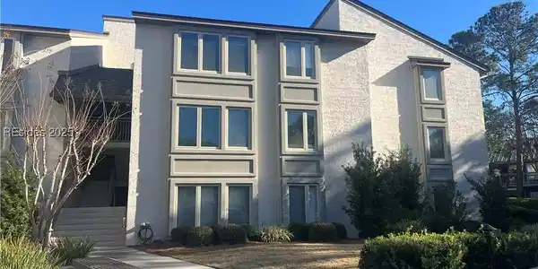 8 Braddock Bluff Drive