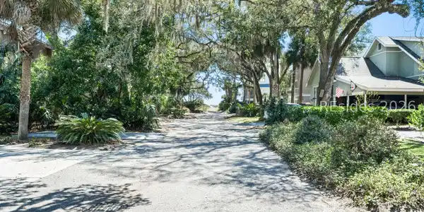 Image 2: 2 Night Hawk Street -Quick path to the beach! Image 2: 2 Night Hawk Street -Quick path to the beach!
