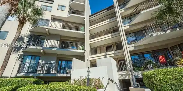 10 S Forest Beach Drive