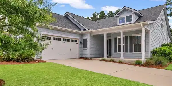 395 Lake Bluff Drive