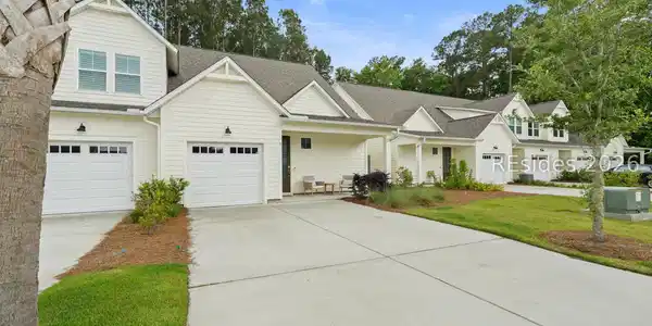 7 Marlowe Way