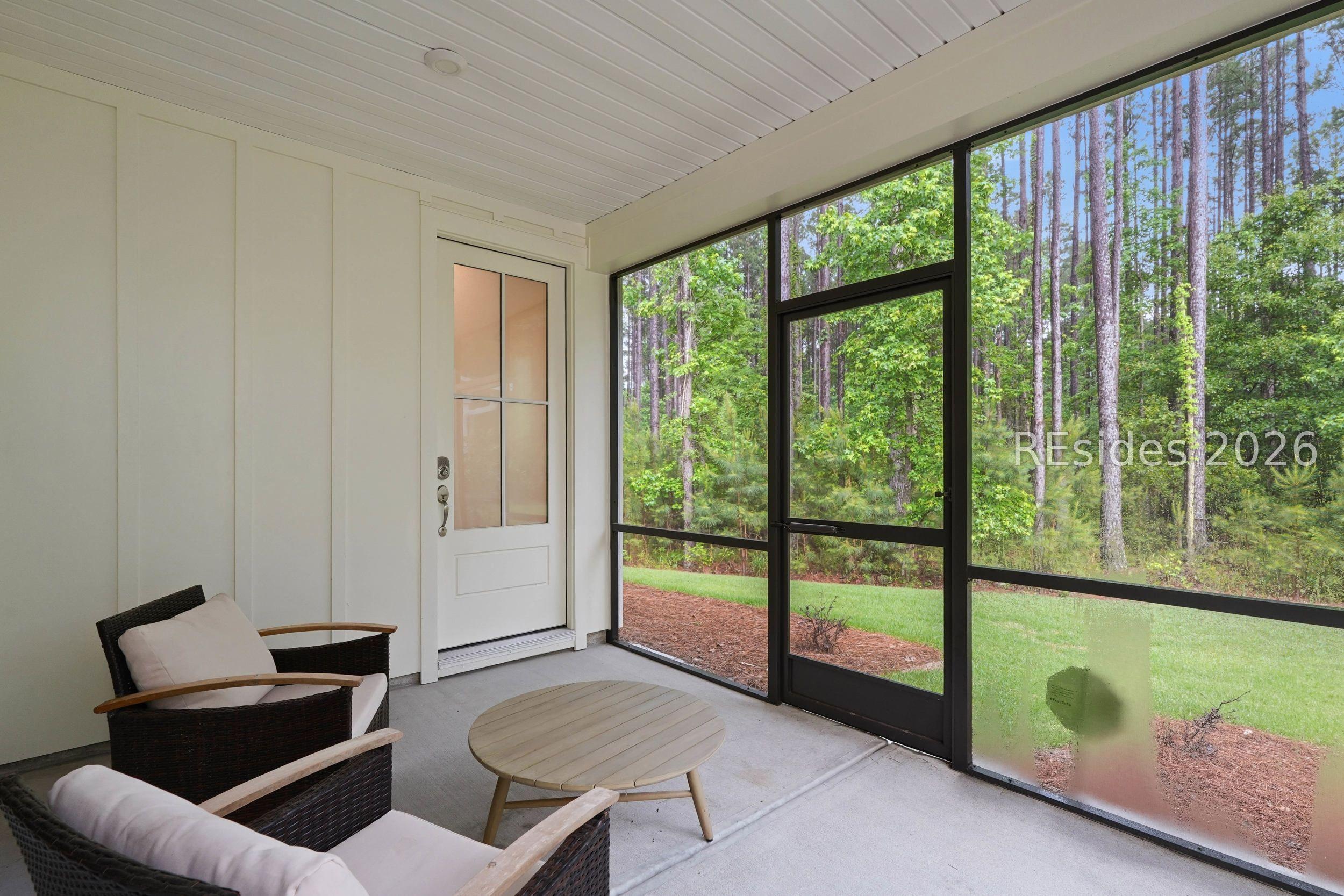 Image 4: Screen Porch Image 4: Screen Porch