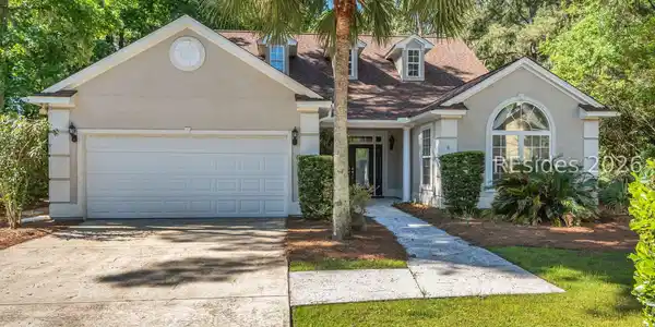 8 Island West Court