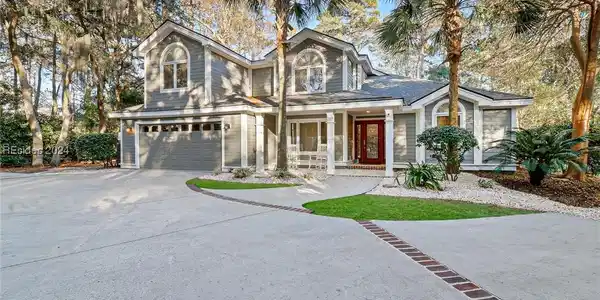 65 Crooked Pond Drive