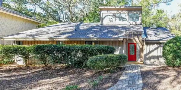 4 Dewberry Lane