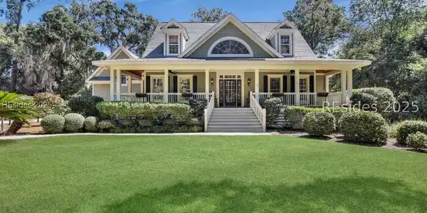 4 Narragansett Lane