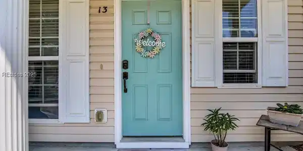 13 Running Oak Drive