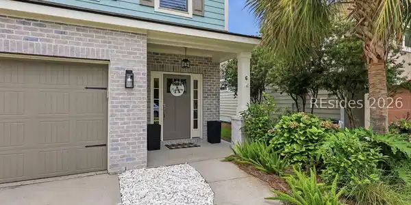 Image 2: Covered front porch Image 2: Covered front porch