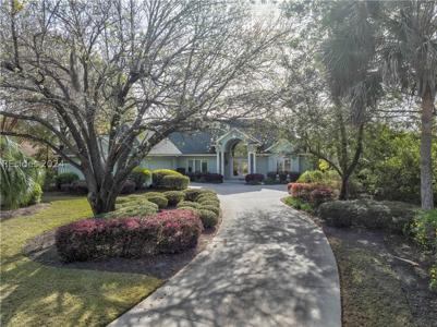 6 Catalina Court