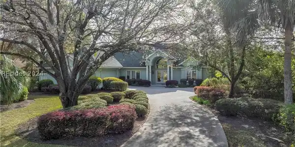 6 Catalina Court