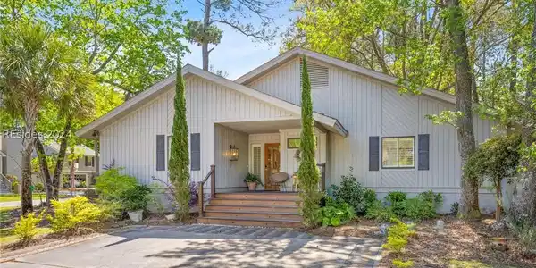 1 Fawn Lane
