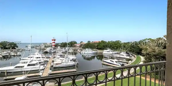 Image 4: View of Harbour & Sound from Balcony