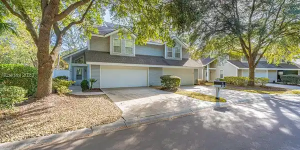 3 Lake Linden Lane