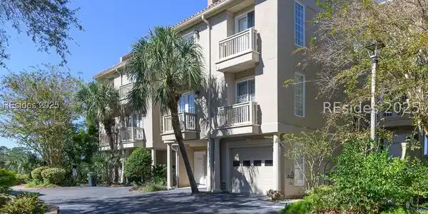 10 Newport Drive
