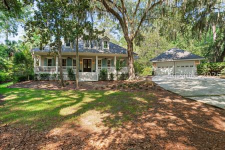 6 Winding Oak Court