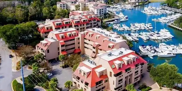 13 Harbourside Lane