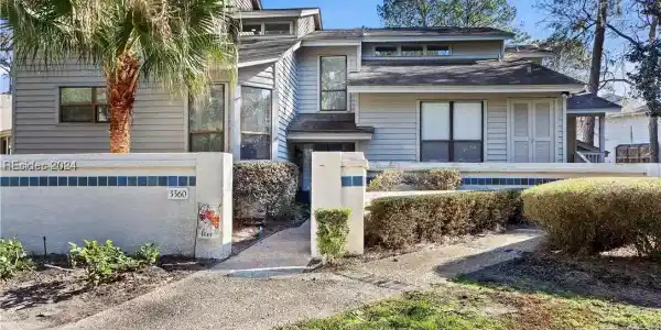 11 Lake Forest Drive
