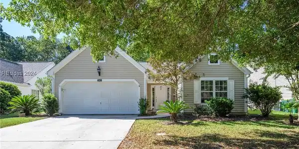 243 Hitching Post Crescent