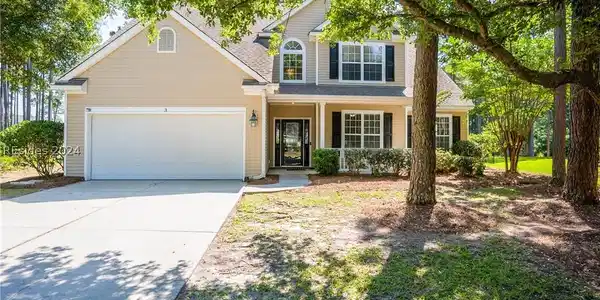 3 Aspen Hall Court