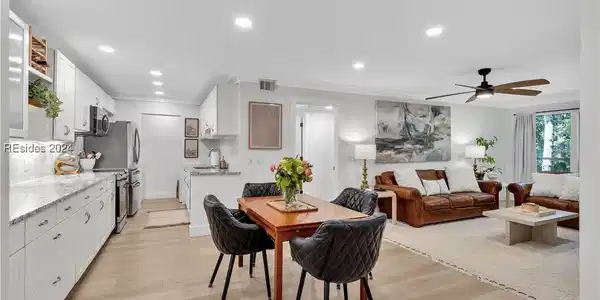 7 Forest Cove