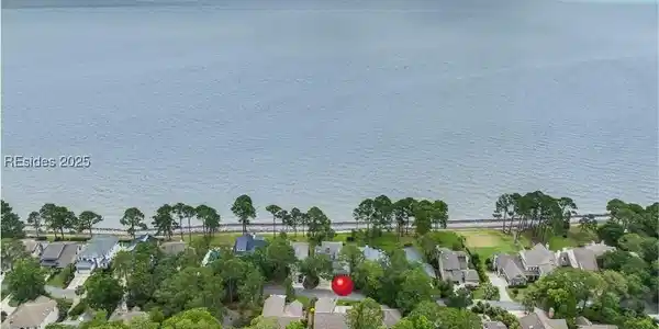 28 Dolphin Point Lane
