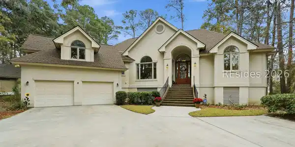 2 Tall Pines Road