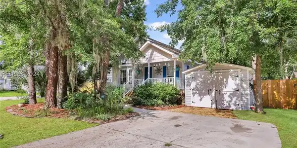 16 River Tree Circle