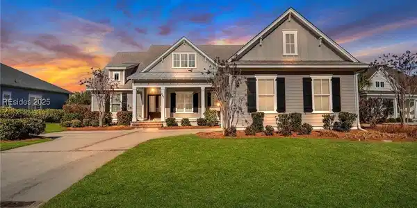 427 Lake Bluff Drive